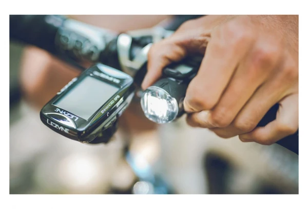 Eclairage Avant Lezyne Femto USB Rouge – Image 2